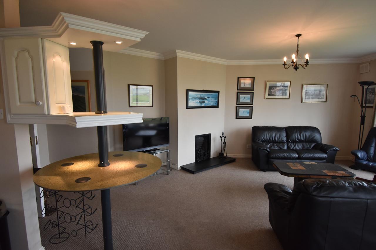 The Links Apartment Portrush Extérieur photo