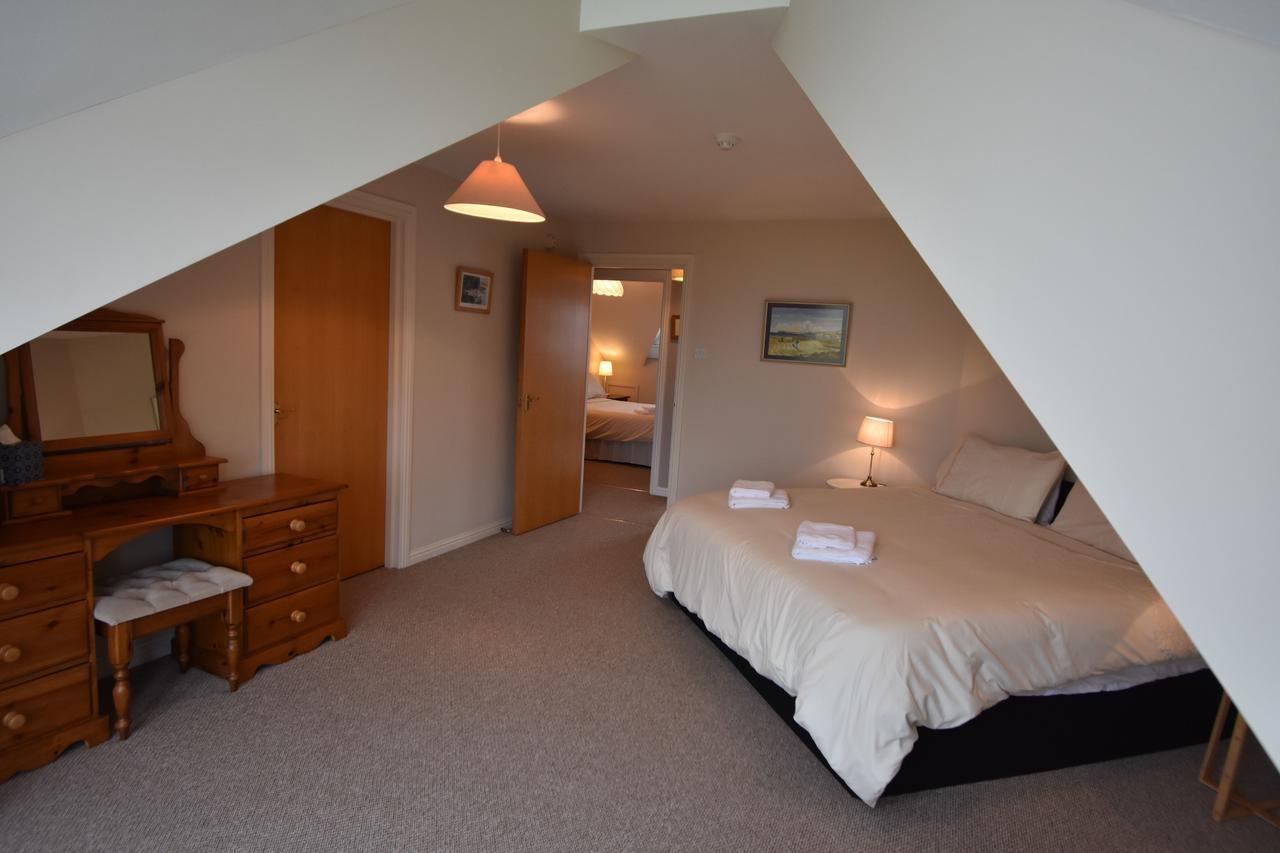 The Links Apartment Portrush Extérieur photo